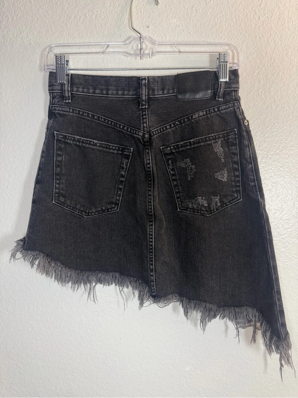 Zara 🤠 Black Denim Skirt | Size XS